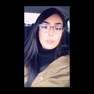 Meet your Posher, Danielle